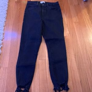 Black Abocrombi and Fitch skinny jeans